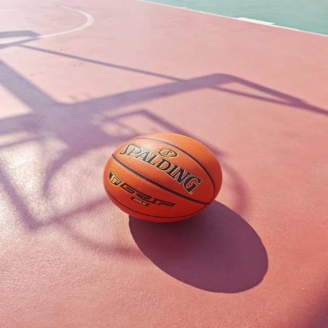 徐杰夏训提升对抗强度广东后卫线竞争格局悄然生变